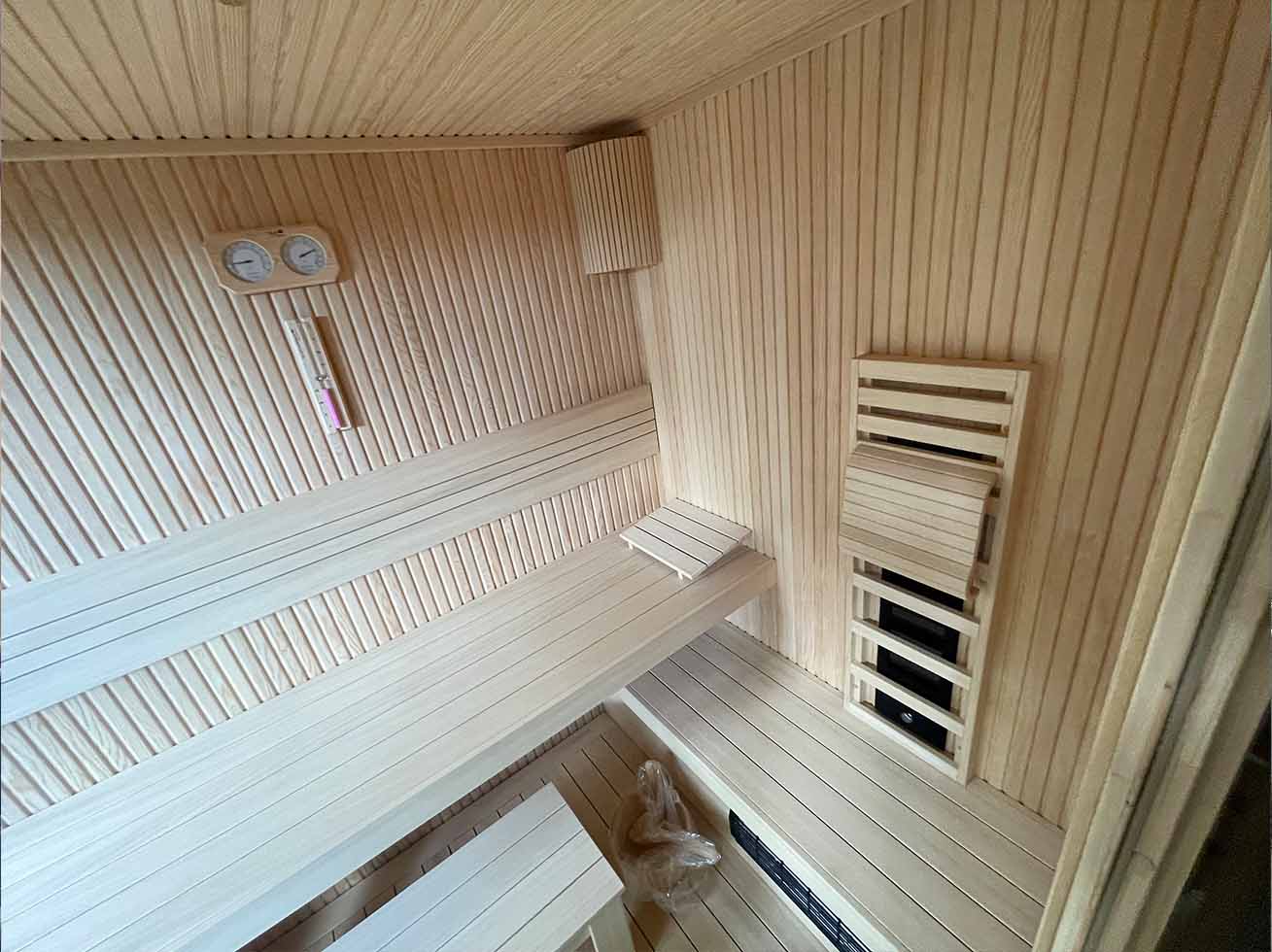 Enschede's Oasis of Relaxation: Countryside Sauna Retreat